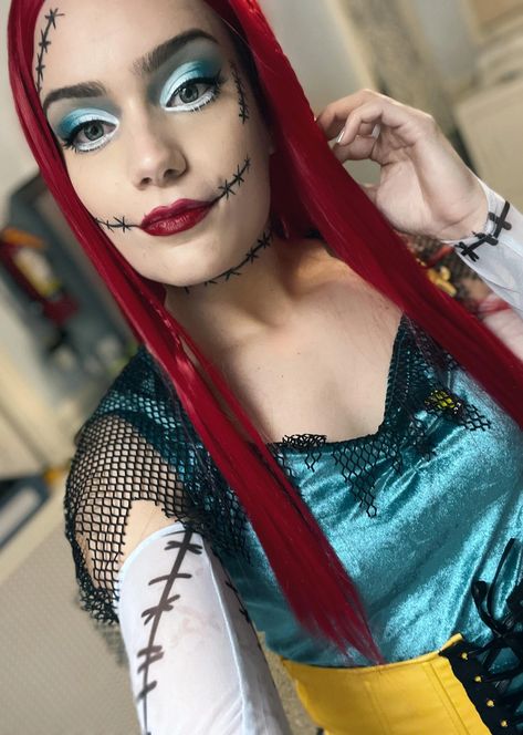 Jack And Sally Makeup, Sally Kids Makeup, Sally Eye Makeup Halloween, Jack And Sally Aesthetic, Sally Costume Makeup, Diy Sally Makeup, Easy Sally Makeup, Sally Makeup Halloween Easy, Easy Sally Halloween Makeup