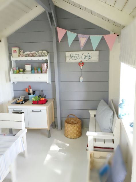 Wendy House Colour Ideas, Wendy House Interior, Small Playhouse Interior, Wendy House Ideas, Cubby House Interior, Kids Playhouse Interior, Play House Interior, Playhouse Interior Ideas, Kids Shed