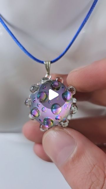 Resin Ink Jewelry, Uv Resin Necklace Ideas, Uv Resin Pendants, Resin Pendent Ideas, Uv Resin Jewelry Ideas, Epoxy Jewelry Diy Ideas, Epoxy Resin Jewelry Ideas, Resin Necklace Ideas, Resin Jewellery Ideas