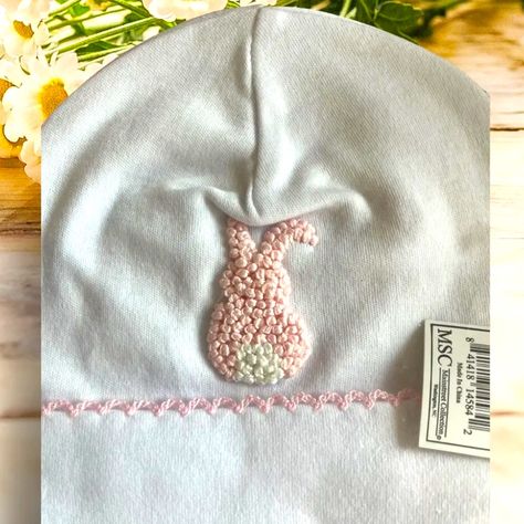 Boutique Brand. Original Hangtag Attached. Soft Cotton Knit. Hand Embroidered Pink Bunny Is So Sweet For Easter And Anytime You Want To Dress Your Little Cottontail! Crochet Bear Hat, Embroidery Jeans Diy, Newborn Knit Hat, George Hats, Embroidered Bunny, Bunny Girls, Kids Bucket Hat, Cubs Hat, Knotted Beanie