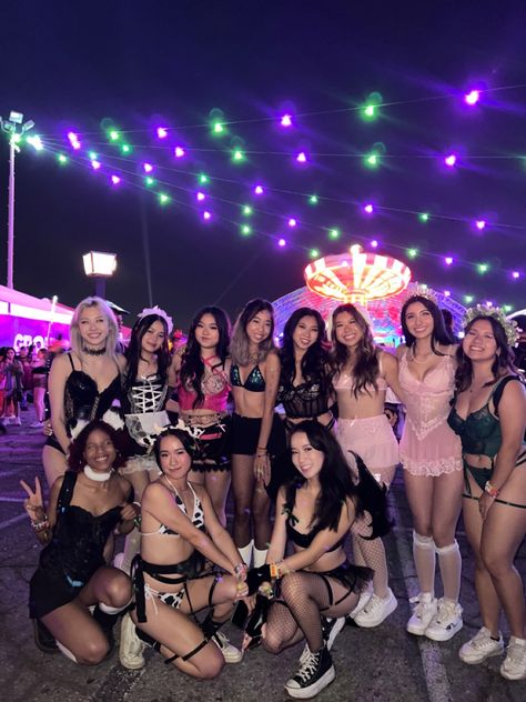 Countdown Outfits Rave, Rave Outfits Australia, Rave Fit Inspo Women, Ubbi Dubbi Festival Outfits, Rave Bae Outfits, Abg Rave Outfit, Long Sleeve Rave Outfit, Rave Outfit Inspo 2024, Hardcore Festival Outfit