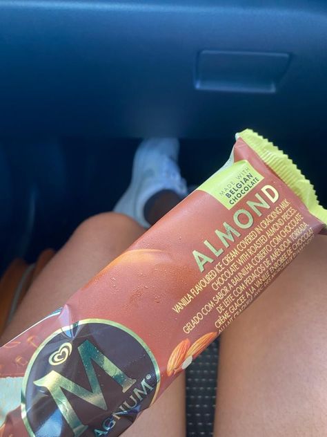 Magnum Fake Story, Magnum Ice Cream Aesthetic, Magnum Aesthetic, Chocolate Ice Cream Aesthetic, Ice Cream Magnum, Mcdonald's Aesthetic, Snack Pictures, Ice Cream Pictures, Magnum Ice Cream