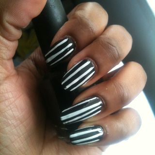 Black And Wite Striped Nails 2000s Black And White, Black And White Nails, Striped Nails, Black And White Stripes, White Nails, White Stripe, Stripes, Black And White, Nails