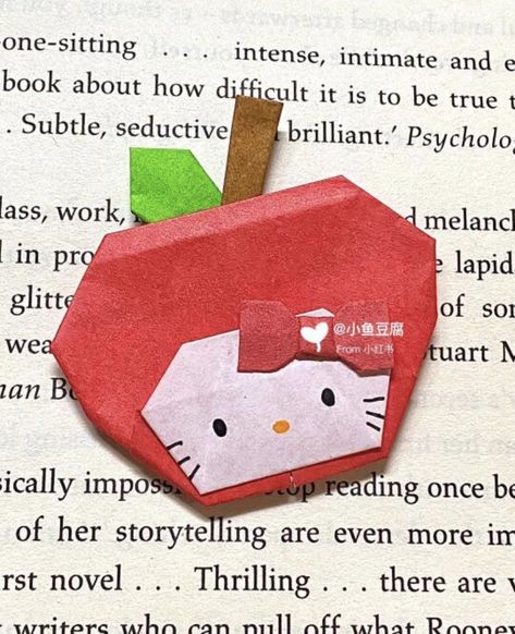 Craft Projects for Kids: Educational and Entertaining DIYs Hello Kitty Handmade Gifts, Sanrio Origami, Hello Kitty Origami, Koi Origami, Hello Kitty Handmade, Making Paper Flowers, Kitty Crafts, Art Scrapbook, Origami And Quilling