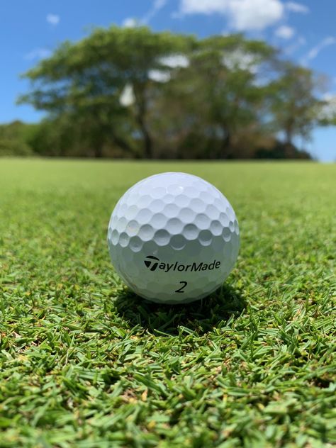 #Taylormade #TP5 Golf Basics, Golf Pictures, Taylormade Golf, Golf Art, Luxe Life, Running Workouts, Golf Outfit, Golf Ball, Design Inspo