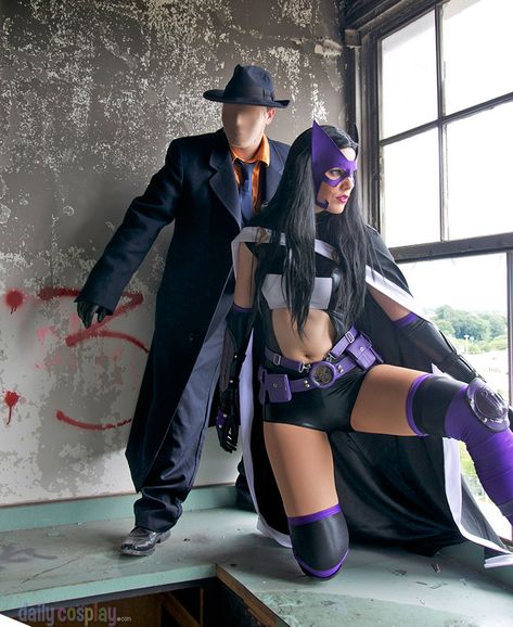 Huntress and The Question from Justice League Unlimited Huntress Cosplay, Dc Comics Cosplay, Superhero Cosplay, Dc Cosplay, Justice League Unlimited, Batman And Catwoman, Comic Con Cosplay, Cool Cosplay, Awesome Cosplay