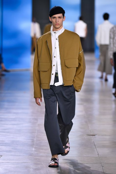 Hermes Menswear, Paris Fashion Week Men, Spring 2025, Hermes Men, Show Collection, Best Mens Fashion, Hermes Paris, Mens Spring, Fashion Show Collection