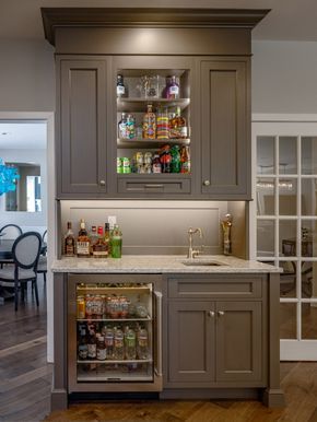 Wine Bar Ideas, Beverage Station Kitchen, Kitchen Beverage Center, Wine And Coffee Bar, Traditional Kitchen Cabinets, Types Of Kitchen, Transitional Kitchen Design, Gray And White Kitchen, Wine Bars