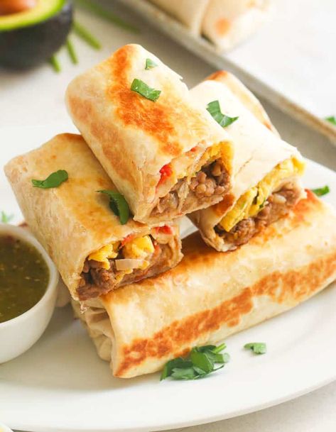 Breakfast Burrito Ground Pork Recipes, International Dishes, Mexican Street Food, Breakfast Wraps, Breakfast Burrito, Burritos Recipe, Egg Recipes For Breakfast, How To Cook Ham, Breakfast Burritos