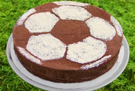 Leckere Rezepten zum Fußballgeburtstag: Torten, Kuchen, Muffins und Snacks Cauliflower Cheese Bake, Oven Vegetables, Homemade Sauerkraut, Soccer Cake, Mini Sandwiches, Fresh Spices, Homemade Gluten Free, Pastry Flour, Baked Chips