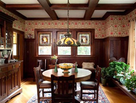 1910 Dining Room, Historical Decor, Craftsman Style Interiors, Dinig Room, Moody Victorian, Craftsman Dining Room, Craftsman Houses, Craftsman Interiors, Arts And Crafts Style Homes