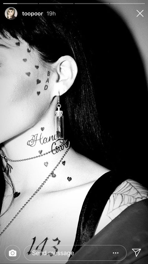 Toopoor Tattoo, Badass Aesthetic, Pretty When You Cry, Face Tattoo, Doll Parts, Colourful Necklace, Aesthetic Grunge, Pretty Tattoos, Heart Tattoo