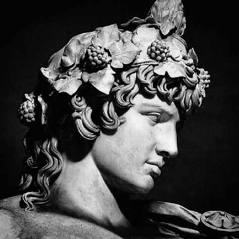 Bacchus Tattoo, Antinous Statues, Motifs Art Nouveau, Ancient Greek Sculpture, Statue Tattoo, Roman Statue, Classic Sculpture, Greek Statues, Ancient Statues