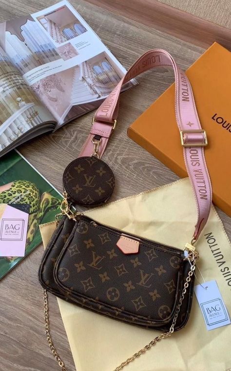 Lv Sling Bag Women, Louis Vuitton Sling Bag, Sling Bag Women, Pretty Tote Bags, Louis Vuitton Multi Pochette, Pochette Accessories, Trendy Purses, Luxury Bags Collection, Women's Bags By Style