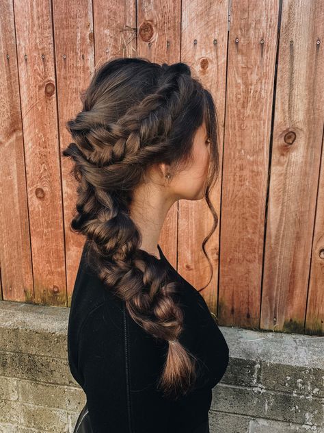 Braided Wedding Hairstyles Brunette, Goddess Braid Wedding Hair, Braided Hair With Veil, Bridal Braided Bun, Boho Wedding Hair Dark Brown, Celtic Bridal Hairstyles, Romantic Braids Wedding, Full Braided Hairstyles, Dystopian Hairstyles