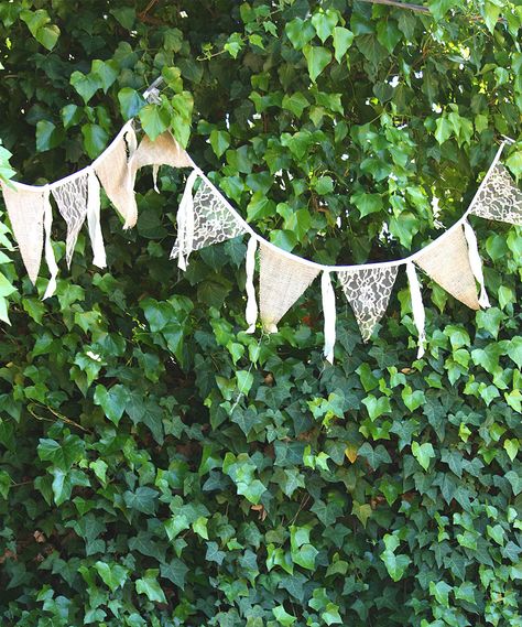 Lace Bunting, Ideas Jardin, Wedding Bunting, Burlap Lace, Banners Buntings, Bunting Flags, Evening Dresses For Weddings, Western Wedding, Vintage Party