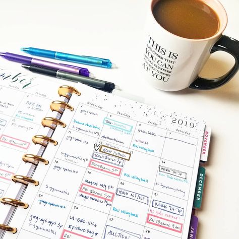 Anyone else's September calendar look like this? Mine is full of appointments, games, practices, rehearsals, oh and work somewhere in… Boat Drinks, Full Calendar, September Calendar, Appointment Calendar, Happy Planner Layout, Planner Tips, V Games, Organization Inspiration, Planner Supplies