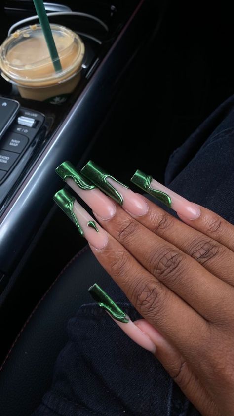 Chrome Full Set Nails, Good And Emerald Nails, Xl Green Nails, Green Xl Acrylic Nails, Dark Green Chrome Acrylic Nails, Chrome And Green Nails, Money Green Nails Acrylic, Dark Green Long Acrylic Nails, Short Emerald Green Nails With Gold