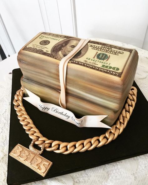 Alejandra Carnot on Instagram: “#cakeloungemiamibyalejandra #moneycake #moneylovers #goldchainnecklacecake #ediblemoneycake #cakesinmiami #customcakesmiami #bakeriesinmiami” Money Cake Ideas, Birthday Preparation, Jordan Cake, Money Birthday Cake, Drake's Birthday, Money Cakes, Money Cake, Birthday Cake For Him, Creative Birthday Cakes