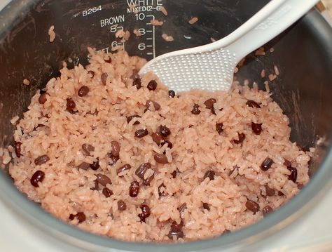 Rice With Red Beans, Azuki Beans, Rice With Beans, Pasta Gnocchi, Azuki Bean, Rice Cooker Recipes, Sweet Rice, Beans And Rice, Asian Inspired Recipes