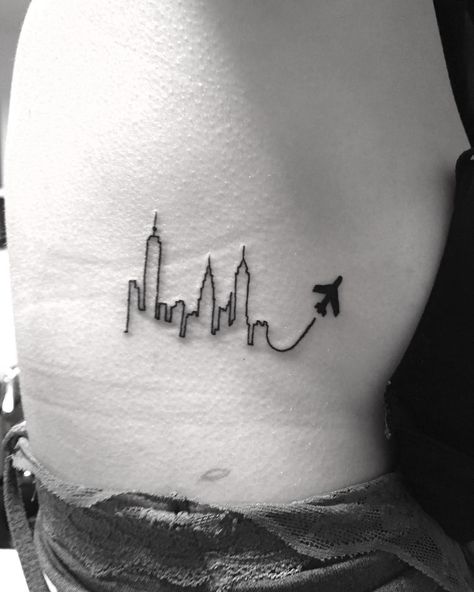 There's no better way to make your city pride more permanent than with some creative ink. Wanderlusters and homebodies alike will love these cool tattoos that Nyc Skyline Tattoo, Skyline Tattoo, Minimalist Tattoo Meaning, Paris Tattoo, New York Tattoo, Nyc Tattoo, City Tattoo, Muster Tattoos, Black And White City