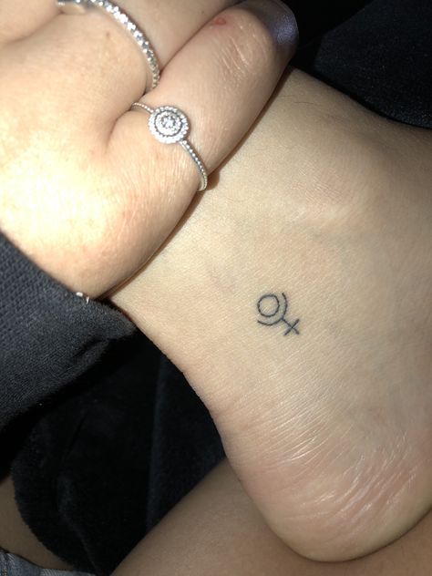 Pluto ruling planet of scorpio. -star sign- Pluto Glyph Tattoo, Planet Pluto Tattoo, Planet Symbols Tattoo, Pluto Symbol Tattoo, Pluto Tattoo Planets, Pluto Planet Tattoo, 134340 Tattoo, Pluto Symbol, Pluto Tattoo