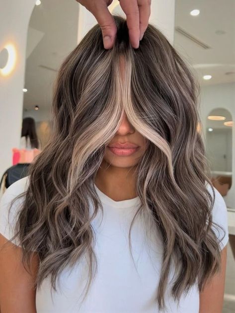 Ash Blonde Hair Balayage, Money Piece Hair, Rambut Brunette, Trend Ideas, Brown Hair Inspo, Money Piece, Brunette Hair With Highlights, Gorgeous Hair Color, Brunette Balayage Hair