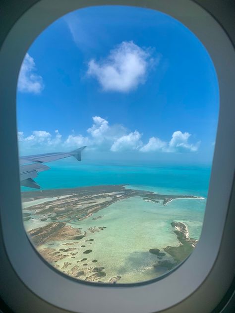 View From Plane, Aesthetic Plane, Turks And Caicos Vacation, Plane View, Beaches Turks And Caicos, Airport Pictures, Bahamas Vacation, Travel Wishlist, Travel List