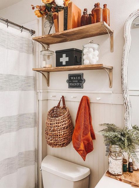 Autumn Bathroom Decor, Orange Bath Towels, Fall Bathroom Decor Ideas, Fall Bathroom Decor, Fall Bathroom, Cozy Bathroom, Autumn Decorating, Décor Boho, Décor Diy