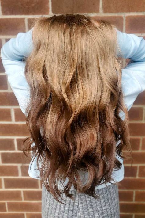 Update Your Stylish Look with Incredibly Trendy Reverse Ombre ★ Blonde To Brown Ombre Hair Reverse, Auburn Reverse Balayage, Reverse Ombre Hair Brown, Reverse Balayage Blonde To Brown, Ombre Hair At Home, Milkshake Hair, Reverse Ombre Hair, Easy Professional Hairstyles, Brown Ombre Hair Color