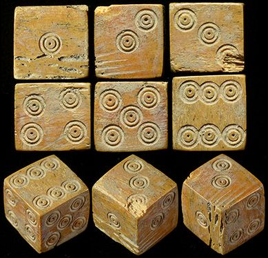 Ancient Roman Dice Roman Technology, Ancient Rome Activity, Rome Activities, Roman Civilization, Roman Pottery, Medieval Games, Gaming Dice, Bone Carving, Ancient Artifacts