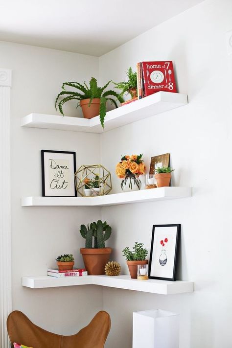 Shelves Above Desk, Ideas Decoracion, Small Bedroom, Wall Shelves, Floating Shelves, Shelves, Collage, Bedroom, Wall