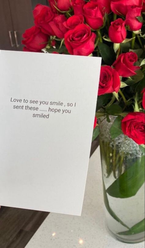 Flower For Boyfriend Ideas, Flower Bouquet Message Card, Quotes About Flowers And Love Romantic, Red Roses Bouquet For Girlfriend, Flowers With Note, Fake Gifts Story, Surprise Gifts Quotes, Gifting Flowers