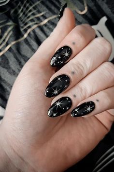 Black Acyrilics Nails, Simple Dark Nail Designs, Dark Moody Nails, Black New Years Nails, Goth Nails Short, Goth Short Nails, Edgy Christmas Nails, Trendy Black Nails, Alt Nails