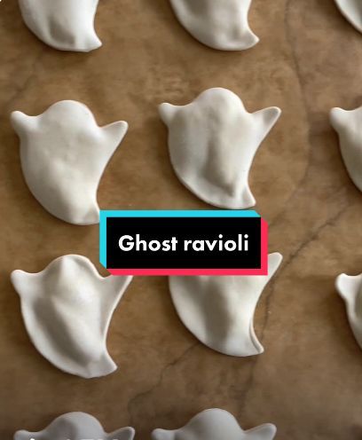 Ghost Themed Foods, Pumpkin Shaped Ravioli, Halloween Ghost Food Ideas, Ghost Ravioli, Goth Food Ideas, Ghost Food Ideas, Halloween Ravioli, Danny Loves Pasta, Halloween Themed Food Dinner