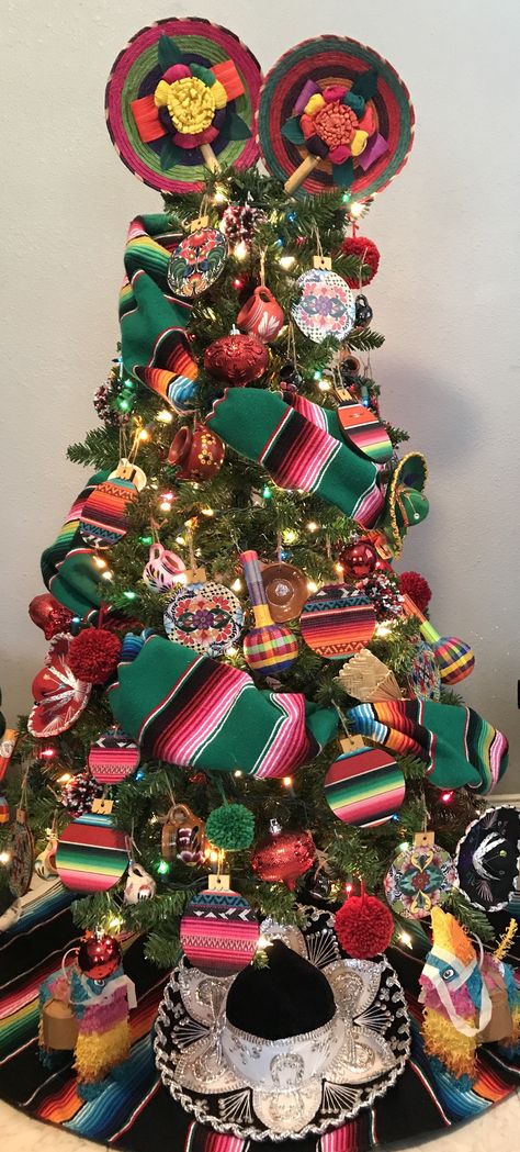 Mexican Christmas Tree   Árbol navideño Holiday Party Themes Christmas, Christmas Fiesta, Mexican Christmas Decorations, Mexico Christmas, Holiday Party Themes, Mexican Christmas, Themed Christmas, Navidad Christmas, Decorating With Christmas Lights