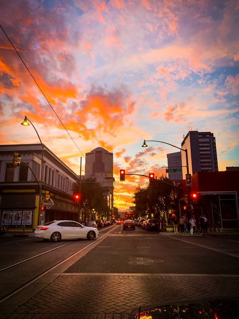 cars on road photo – Free Road Image on Unsplash Downtown Arizona, Moving To Arizona, Downtown Tucson, Tucson Car, Arizona Aesthetic, Arizona Living, Sonora Desert, Arizona City, Long Weekend Trips