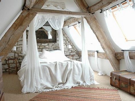 white bedrooms Cozy Attic Bedroom, Small Attic Bedroom, Cozy Attic, Attic Bedroom Designs, Finished Attic, Attic Playroom, Small Attic, Attic Bedrooms, Attic Renovation