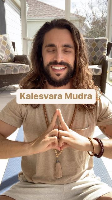 Kalesvara Mudra, Describing Someone, The Present Moment, Present Moment, Self Reflection, Time And Space, Sanskrit, Yoga Meditation, Understanding Yourself