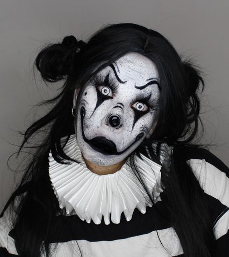 Victorian Halloween Makeup, Angry Clown Makeup, Spooky Clown Makeup, Haunt Actor, Scary Clown Makeup Creepy, Clown Costumes, Scary Clown Makeup, Victorian Halloween, Creepy Halloween Makeup