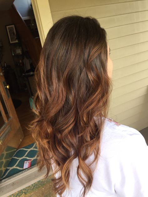 Brown Hair With Strawberry Balayage, Brunette And Auburn Hair, Auburn Balayage Brown Hair, Subtle Auburn Balayage, Auburn Bayalage Hair Brunettes, Brunette Balayage Hair Red Undertones, Auburn Balayage Brunette, Warm Copper Balayage Brunette, Auburn Balayage