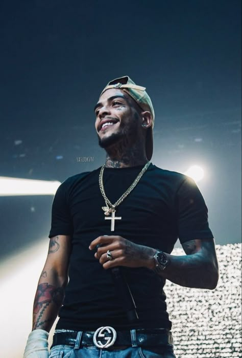 Kevin Mc, Mc Kevin, Nike Boy, Girls Life, Rappers, Cool Pictures, Rap, Celebrities