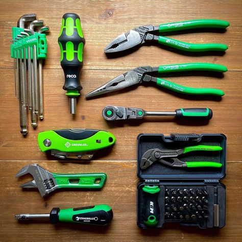 AR Tools on Instagram: “Back to Green! 🌳 #tool #tools #handtools #handtoolsonly #qualitytools #toolsofthetrade #greentools #orbiswill #orbistools #orbiswilltools…” Metal Work Bench, Bottle Necklace Diy, Wera Tools, Mechanic Shop, Vintage Hand Tools, Engineering Tools, Electrician Tools, Construction Tools, Smart Appliances