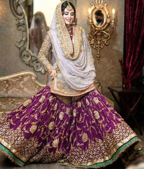 Mummy Dress, Garara Suit, Bridal Gharara, Gharara Designs, Mehndi Bride, Widget Board, Sharara Designs, Mehndi Dress, Pakistani Formal Dresses