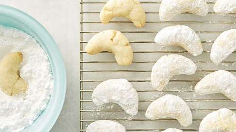 Almond Crescents Recipe - BettyCrocker.com Greek Cakes, Kourabiedes Recipe, Greek Butter Cookies, Almond Crescent Cookies, Almond Shortbread, Crescent Cookies, Greek Cookies, Crescent Recipes, Best Christmas Cookie Recipe