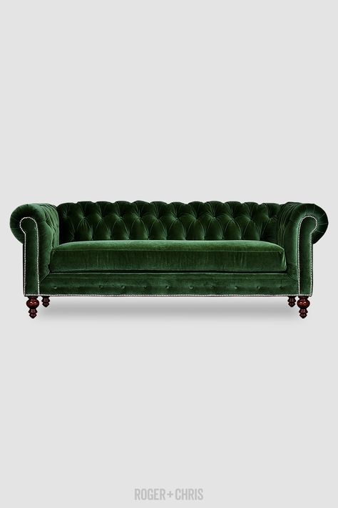 Green Chesterfield Sofa, Green Fabric Sofa, Speakeasy Decor, Velvet Sofas, Best Leather Sofa, Apartment Vibes, Sofa Ideas, Chesterfield Sofas, Velvet Couch