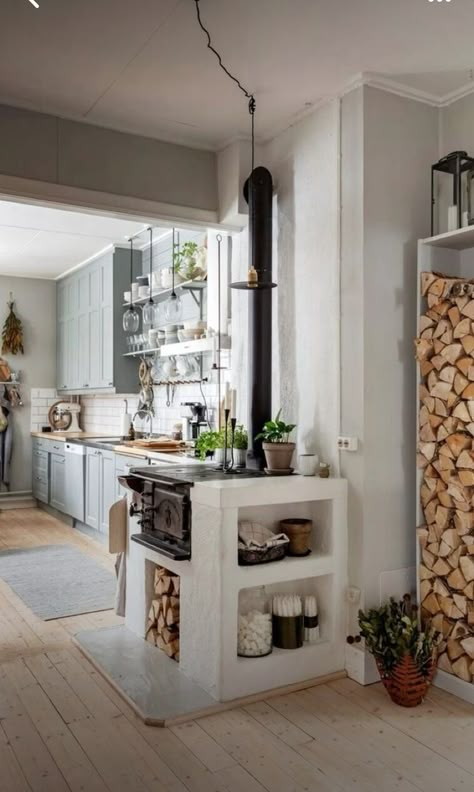 Stockholm Apartment, Sweden House, Vintage Apartment, Design Living Room, Eclectic Home, Kitchen Home, Interior Inspo, 인테리어 디자인, A Kitchen