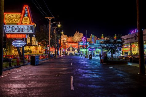 Cars Land Wallpaper For Mac Desktop Wallpapers, Cars Animation, Cars The Movie, Mc Queen Cars, Swim Costume, Disney Cars Wallpaper, Flash Mcqueen, Disney Cars Movie, Cars Tattoo