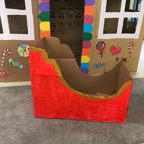 santas sleigh Christmas In The Classroom, Kids Wagon, Foto Newborn, Fun Christmas Activities, Ideas Navidad, Diy Santa, Christmas Program, Door Decorating, Christmas Concert