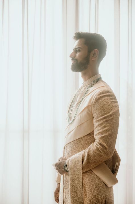 Groom Photoshoot, Cute Engagement Photos, Groom Getting Ready, Bride Inspiration, Groom Poses, Indian Groom, Groom Photo, Hindu Wedding, Wedding Mood Board